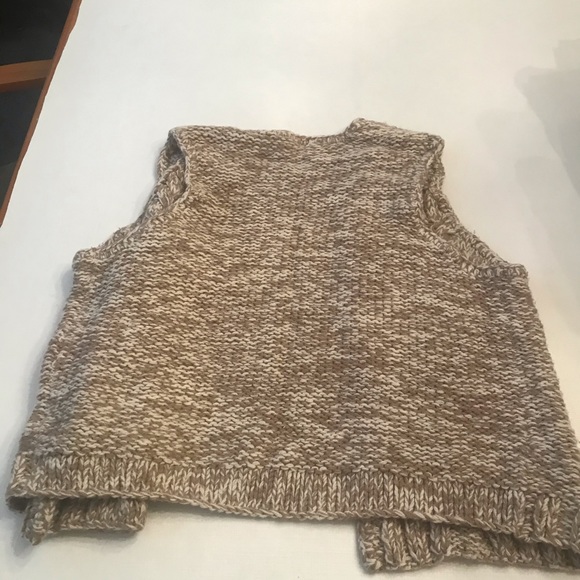 Women’s Gap Vest - Medium - Picture 5 of 5